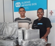 ? Equipamentos doados para a organização humanitária Aldeia Infantis SOS